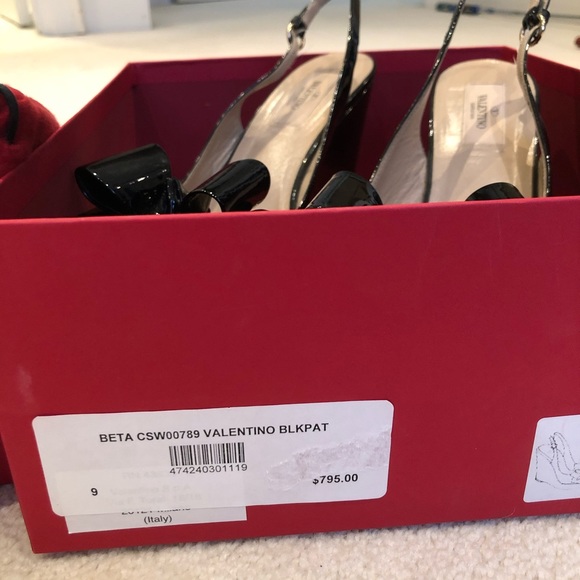 Valentino size 9 patent leather wedges with bow - Picture 4 of 5